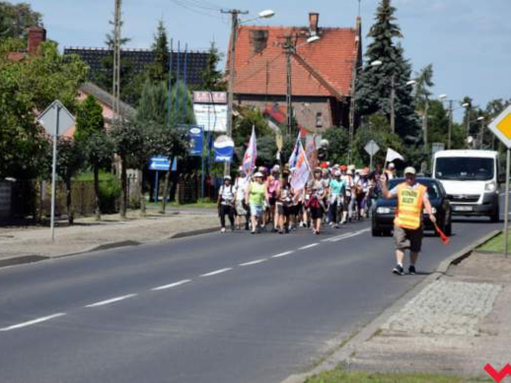Wyruszyła piesza pielgrzymka do Matki Bożej w Częstochowie. Pielgrzymi minęli już Wrześnię i zmierzają na Południe