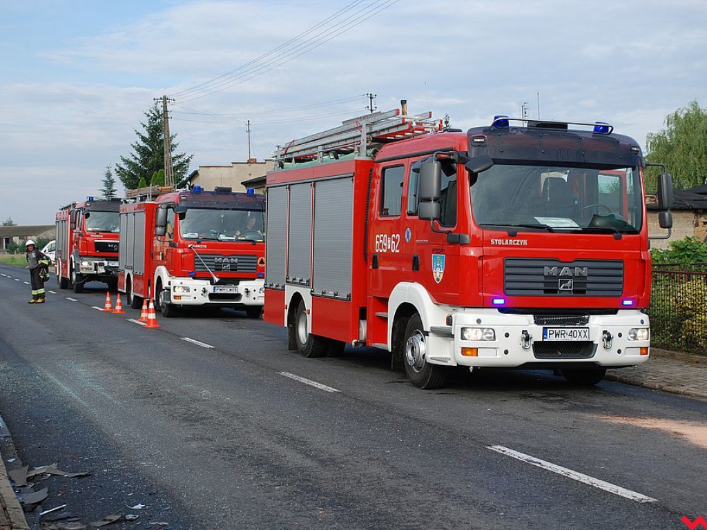 Zderzenie dwóch pojazdów na drodze wojewódzkiej nr 466 w Ratajach