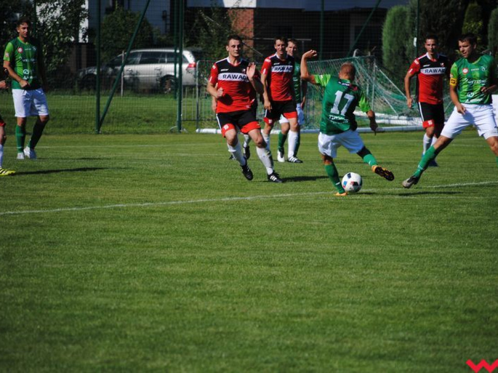 Udana inauguracja sezonu Victorii, wrześnianie pokonują na własnym boisku Rawię Rawicz (galeria)