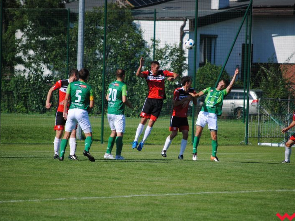 Udana inauguracja sezonu Victorii, wrześnianie pokonują na własnym boisku Rawię Rawicz (galeria)