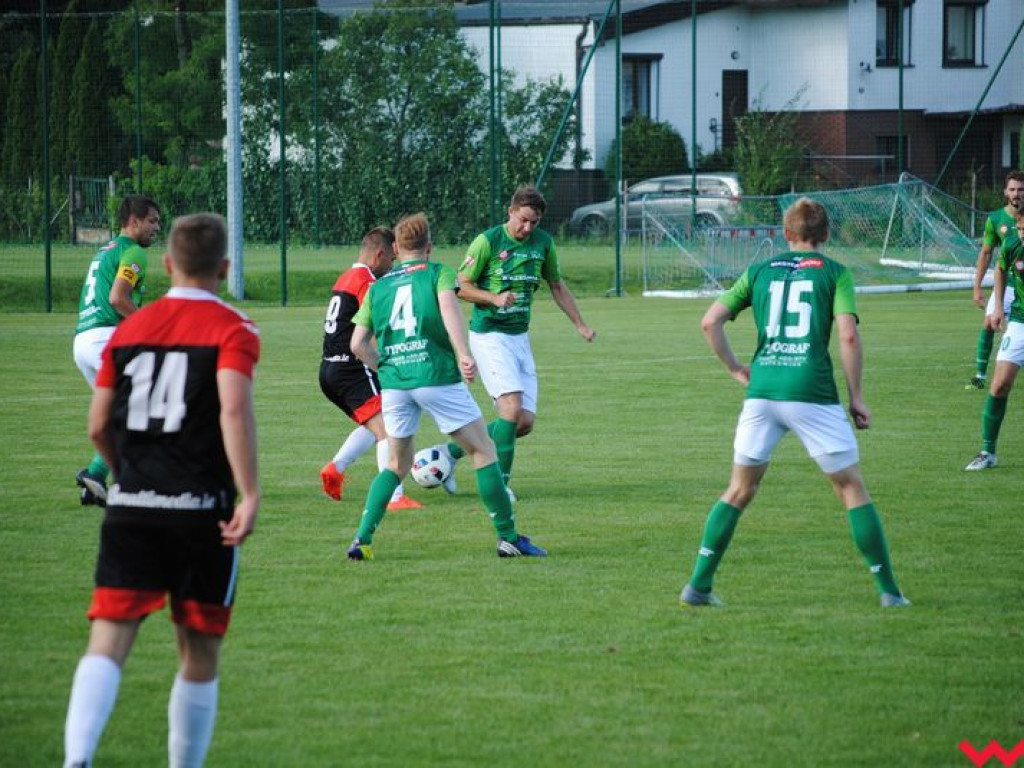 Udana inauguracja sezonu Victorii, wrześnianie pokonują na własnym boisku Rawię Rawicz (galeria)