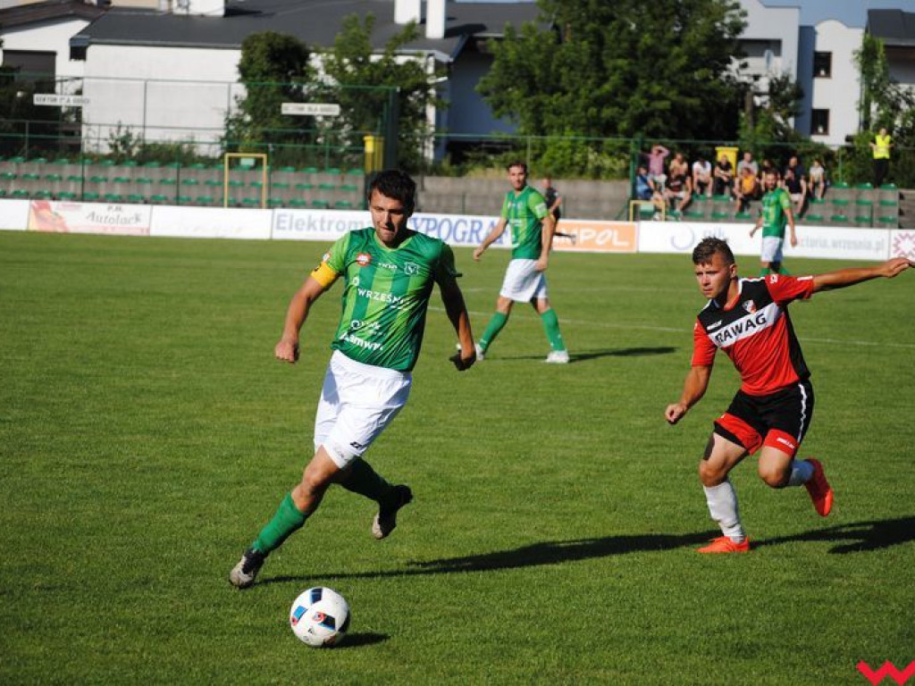 Udana inauguracja sezonu Victorii, wrześnianie pokonują na własnym boisku Rawię Rawicz (galeria)
