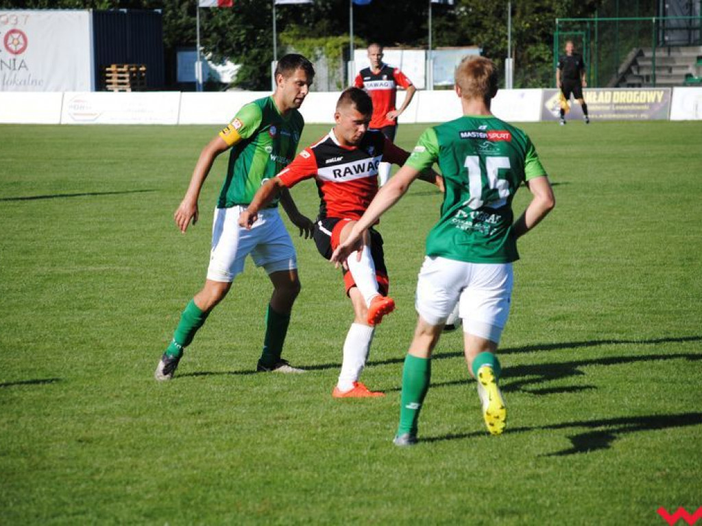 Udana inauguracja sezonu Victorii, wrześnianie pokonują na własnym boisku Rawię Rawicz (galeria)