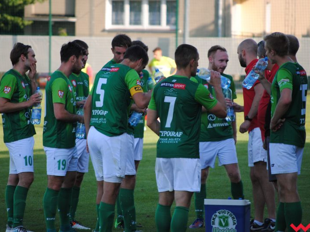 Udana inauguracja sezonu Victorii, wrześnianie pokonują na własnym boisku Rawię Rawicz (galeria)