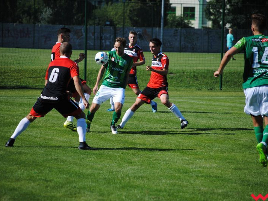 Udana inauguracja sezonu Victorii, wrześnianie pokonują na własnym boisku Rawię Rawicz (galeria)