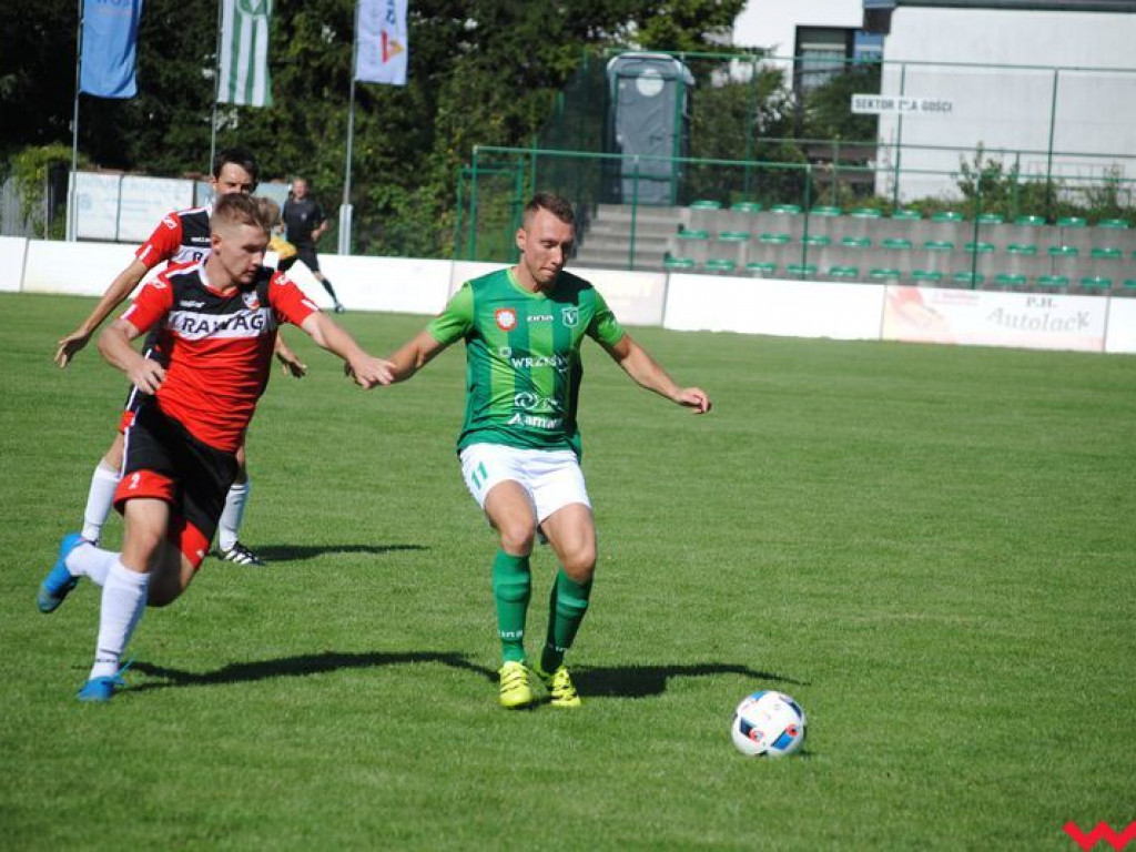 Udana inauguracja sezonu Victorii, wrześnianie pokonują na własnym boisku Rawię Rawicz (galeria)