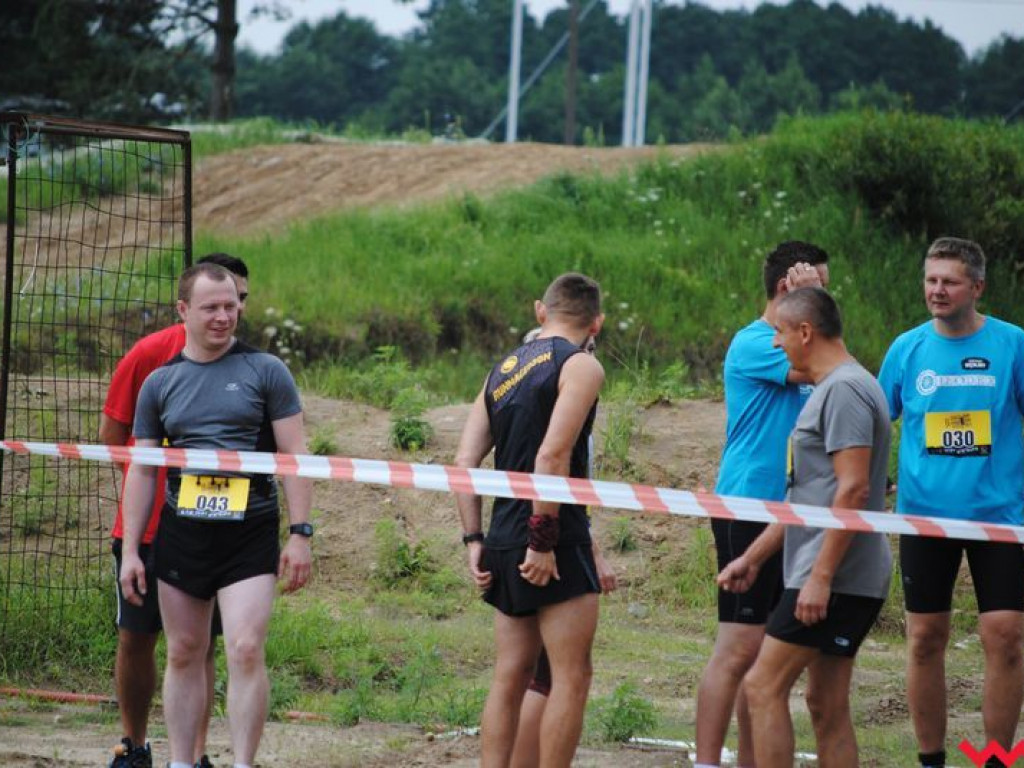 Drugi ekstremalny bieg po torze motocrossowym w Opatówku rozstrzygnięty, zwycięzcą okazał się reprezentant Witkowa (galeria)