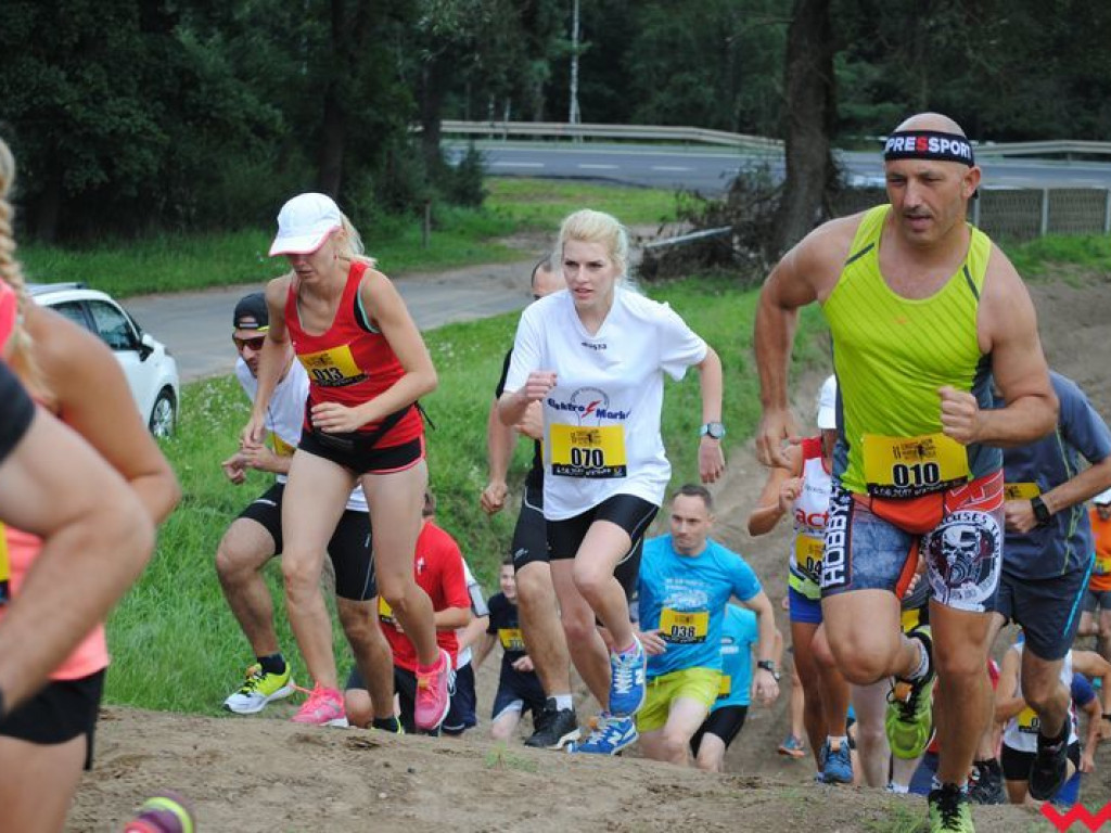 Drugi ekstremalny bieg po torze motocrossowym w Opatówku rozstrzygnięty, zwycięzcą okazał się reprezentant Witkowa (galeria)