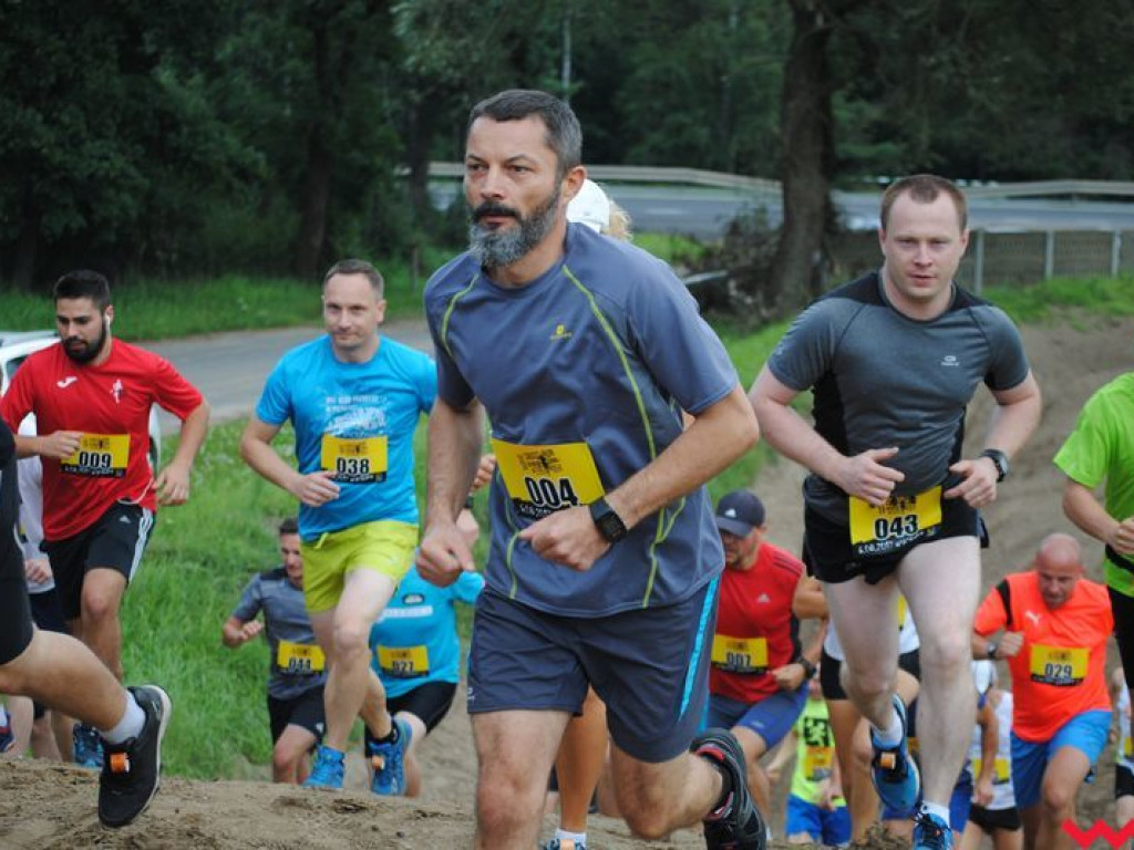 Drugi ekstremalny bieg po torze motocrossowym w Opatówku rozstrzygnięty, zwycięzcą okazał się reprezentant Witkowa (galeria)