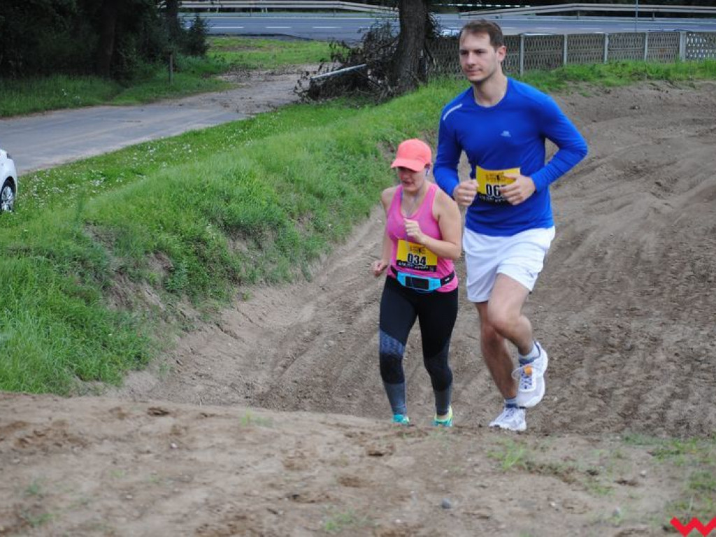 Drugi ekstremalny bieg po torze motocrossowym w Opatówku rozstrzygnięty, zwycięzcą okazał się reprezentant Witkowa (galeria)