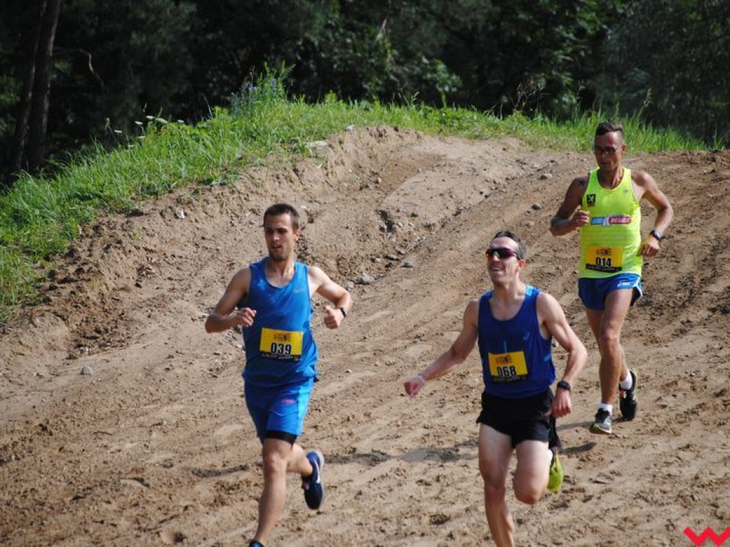 Drugi ekstremalny bieg po torze motocrossowym w Opatówku rozstrzygnięty, zwycięzcą okazał się reprezentant Witkowa (galeria)