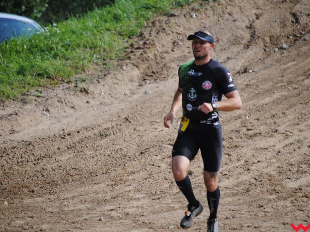 Drugi ekstremalny bieg po torze motocrossowym w Opatówku rozstrzygnięty, zwycięzcą okazał się reprezentant Witkowa (galeria)