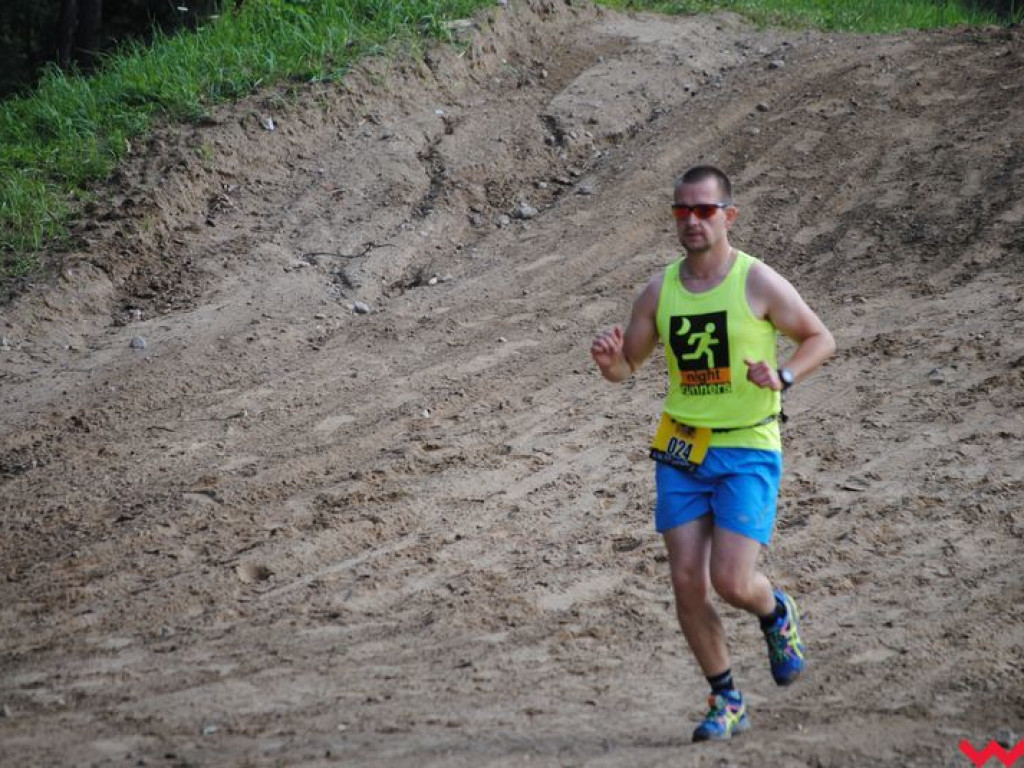 Drugi ekstremalny bieg po torze motocrossowym w Opatówku rozstrzygnięty, zwycięzcą okazał się reprezentant Witkowa (galeria)