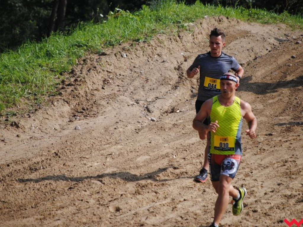 Drugi ekstremalny bieg po torze motocrossowym w Opatówku rozstrzygnięty, zwycięzcą okazał się reprezentant Witkowa (galeria)