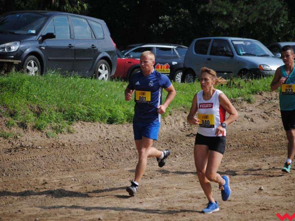 Drugi ekstremalny bieg po torze motocrossowym w Opatówku rozstrzygnięty, zwycięzcą okazał się reprezentant Witkowa (galeria)