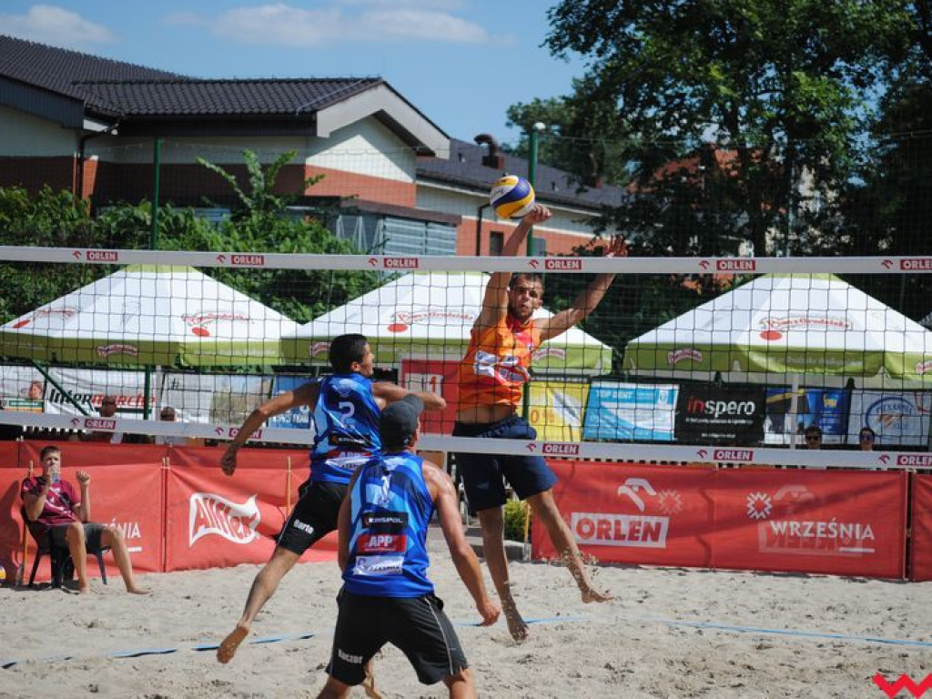 Września areną walki o ostatnie punkty w eliminacjach do mistrzostw Polski w siatkówce plażowej mężczyzn (galeria)