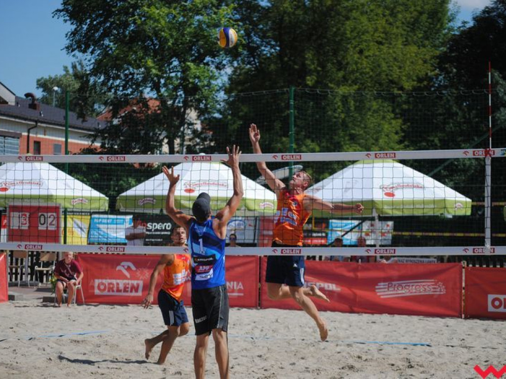 Września areną walki o ostatnie punkty w eliminacjach do mistrzostw Polski w siatkówce plażowej mężczyzn (galeria)