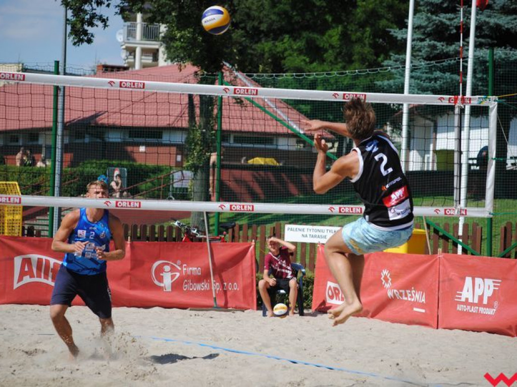 Września areną walki o ostatnie punkty w eliminacjach do mistrzostw Polski w siatkówce plażowej mężczyzn (galeria)