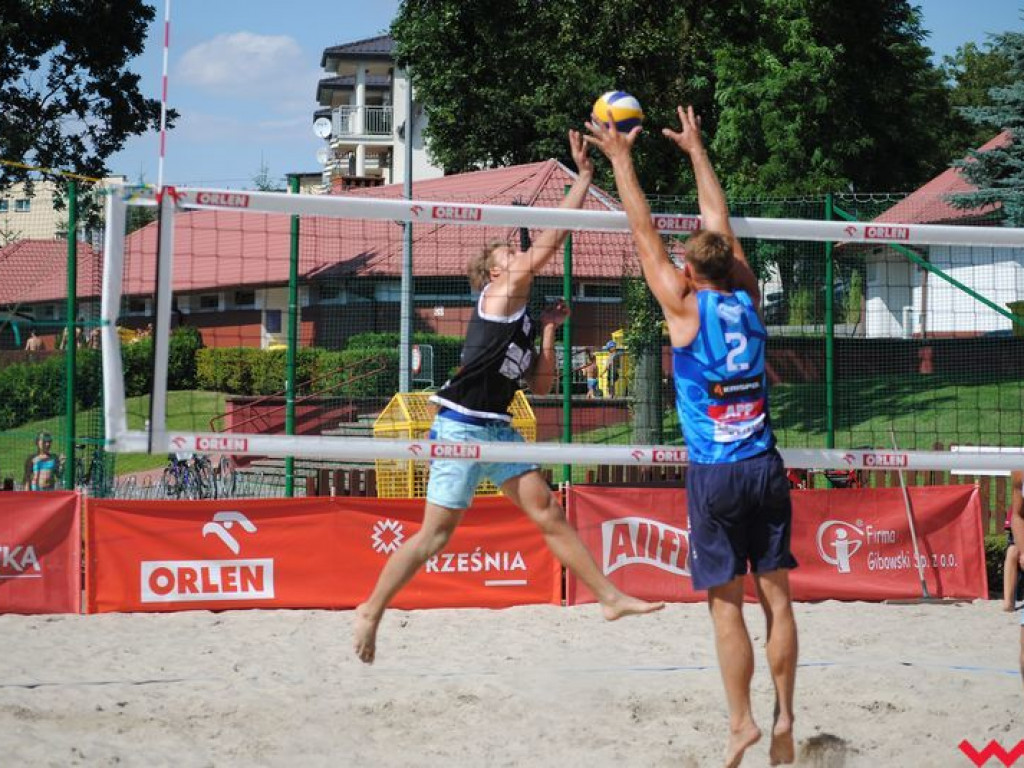 Września areną walki o ostatnie punkty w eliminacjach do mistrzostw Polski w siatkówce plażowej mężczyzn (galeria)
