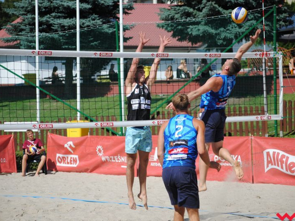 Września areną walki o ostatnie punkty w eliminacjach do mistrzostw Polski w siatkówce plażowej mężczyzn (galeria)