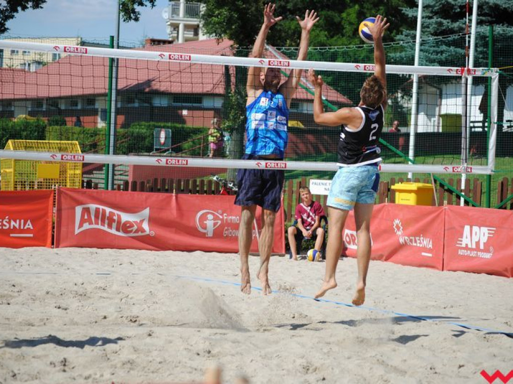 Września areną walki o ostatnie punkty w eliminacjach do mistrzostw Polski w siatkówce plażowej mężczyzn (galeria)