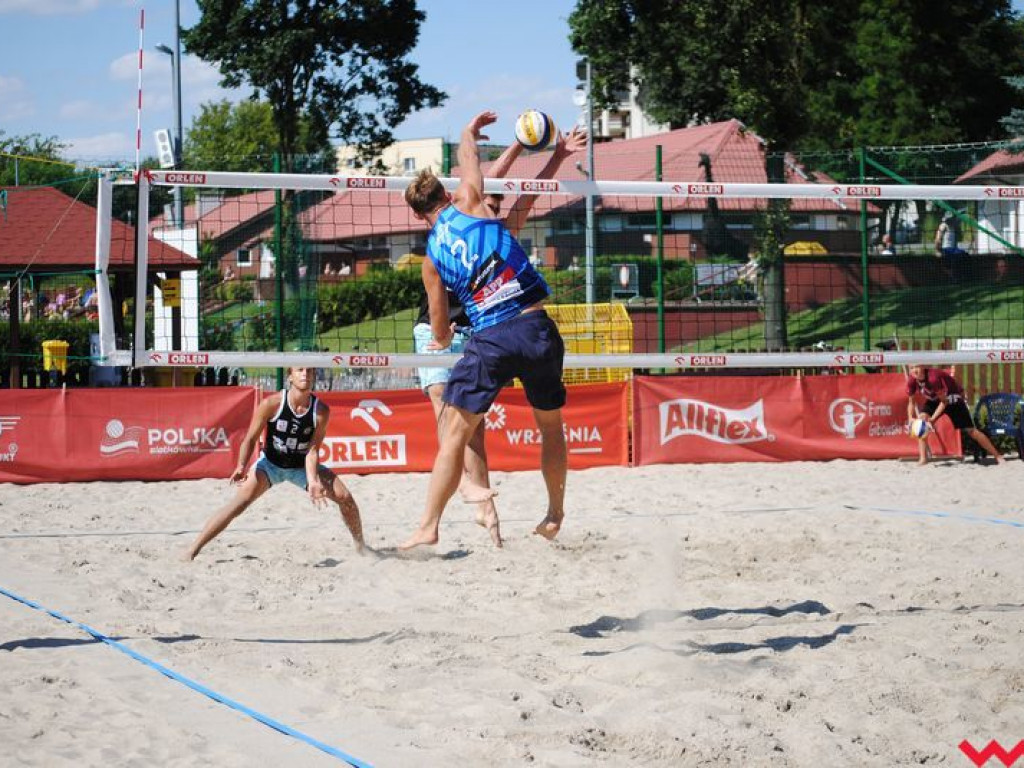Września areną walki o ostatnie punkty w eliminacjach do mistrzostw Polski w siatkówce plażowej mężczyzn (galeria)