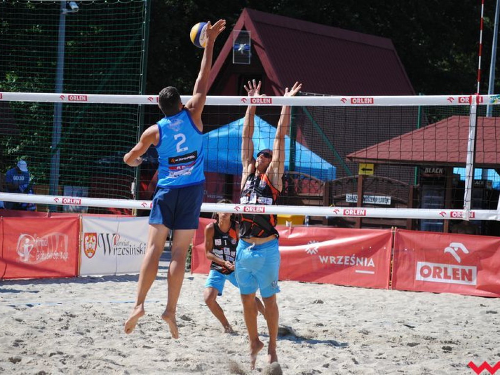 Września areną walki o ostatnie punkty w eliminacjach do mistrzostw Polski w siatkówce plażowej mężczyzn (galeria)