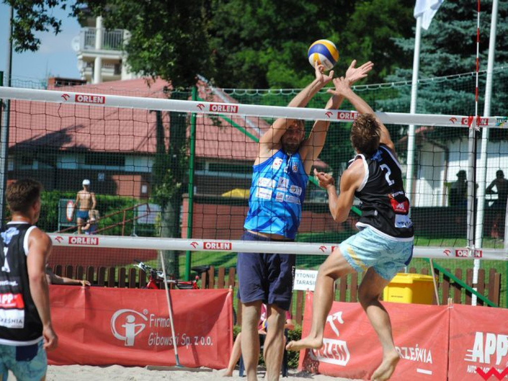 Września areną walki o ostatnie punkty w eliminacjach do mistrzostw Polski w siatkówce plażowej mężczyzn (galeria)