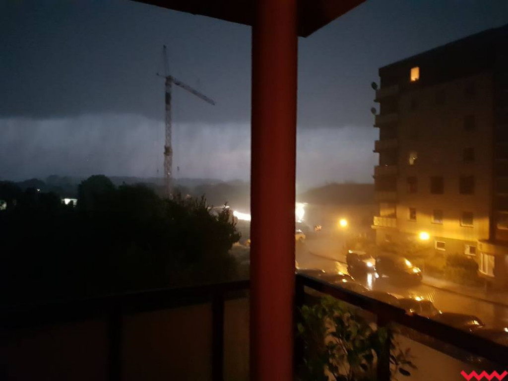 Burza wyrywała drzewa z korzeniami. Zniszczenia są ogromne