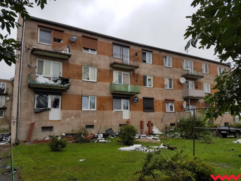 Burza wyrywała drzewa z korzeniami. Zniszczenia są ogromne