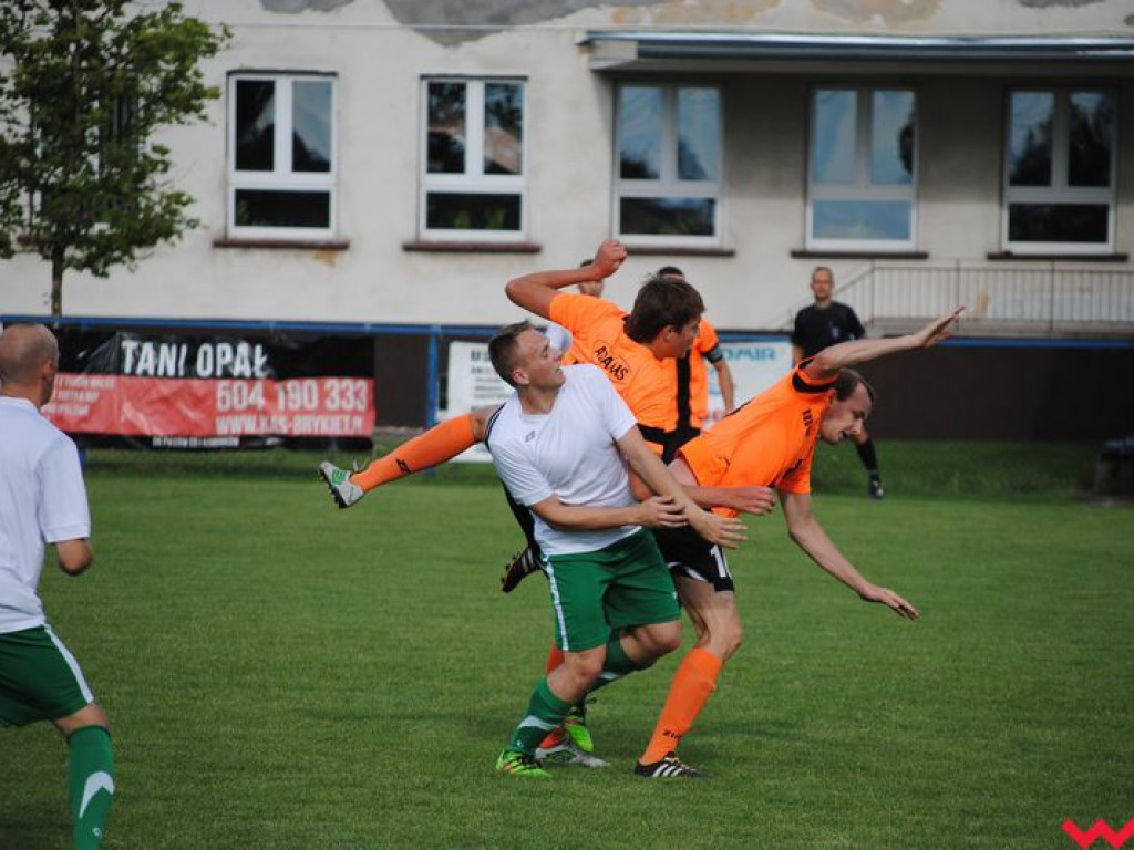 Derby dla Płomienia, po raz drugi z rzędu neklanie wysoko w Orzechowie pokonują Spartę-Sklejkę (galeria)