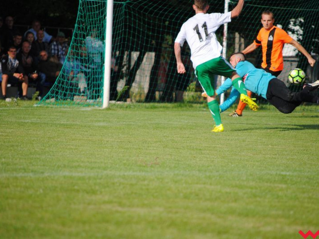 Derby dla Płomienia, po raz drugi z rzędu neklanie wysoko w Orzechowie pokonują Spartę-Sklejkę (galeria)