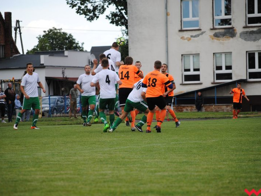 Derby dla Płomienia, po raz drugi z rzędu neklanie wysoko w Orzechowie pokonują Spartę-Sklejkę (galeria)