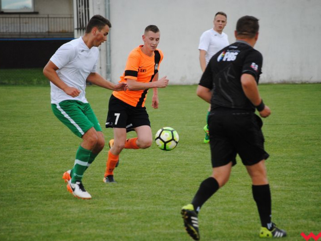 Derby dla Płomienia, po raz drugi z rzędu neklanie wysoko w Orzechowie pokonują Spartę-Sklejkę (galeria)