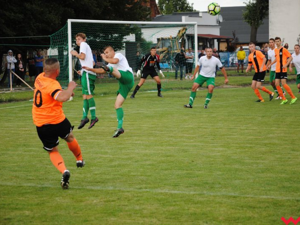 Derby dla Płomienia, po raz drugi z rzędu neklanie wysoko w Orzechowie pokonują Spartę-Sklejkę (galeria)