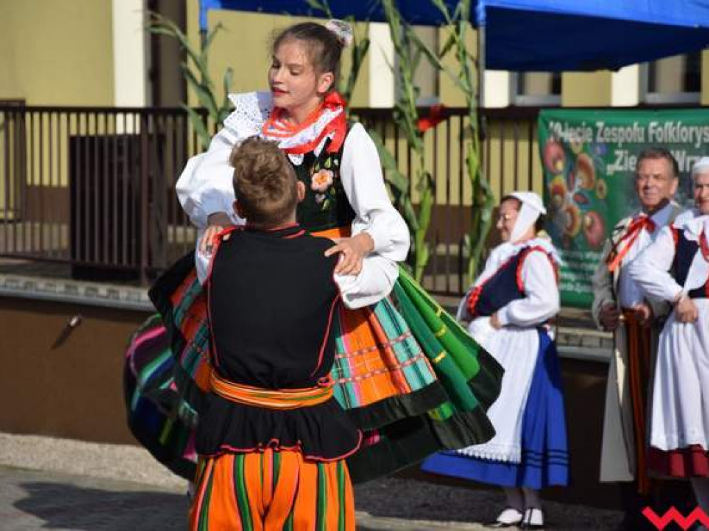 Święto plonów w Bieganowie. Muzyka i taniec ludowy z różnych rejonów Wielkopolski