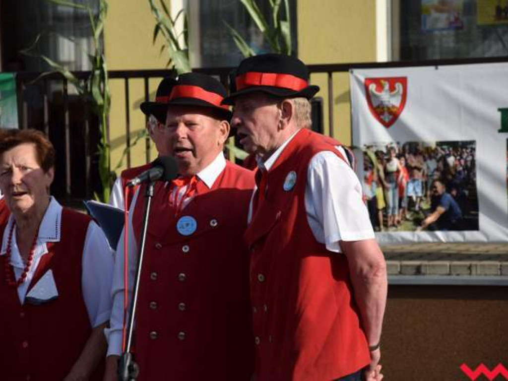 Święto plonów w Bieganowie. Muzyka i taniec ludowy z różnych rejonów Wielkopolski