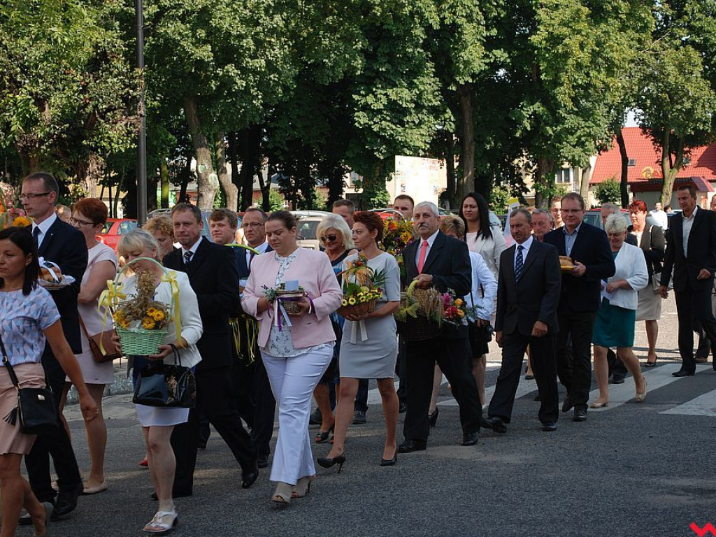 Podziękowanie za zebrane plony. Dożynki parafialne w Pyzdrach