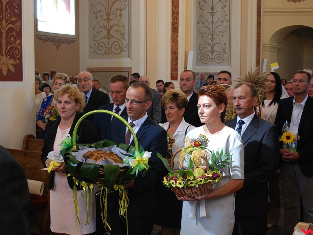 Podziękowanie za zebrane plony. Dożynki parafialne w Pyzdrach