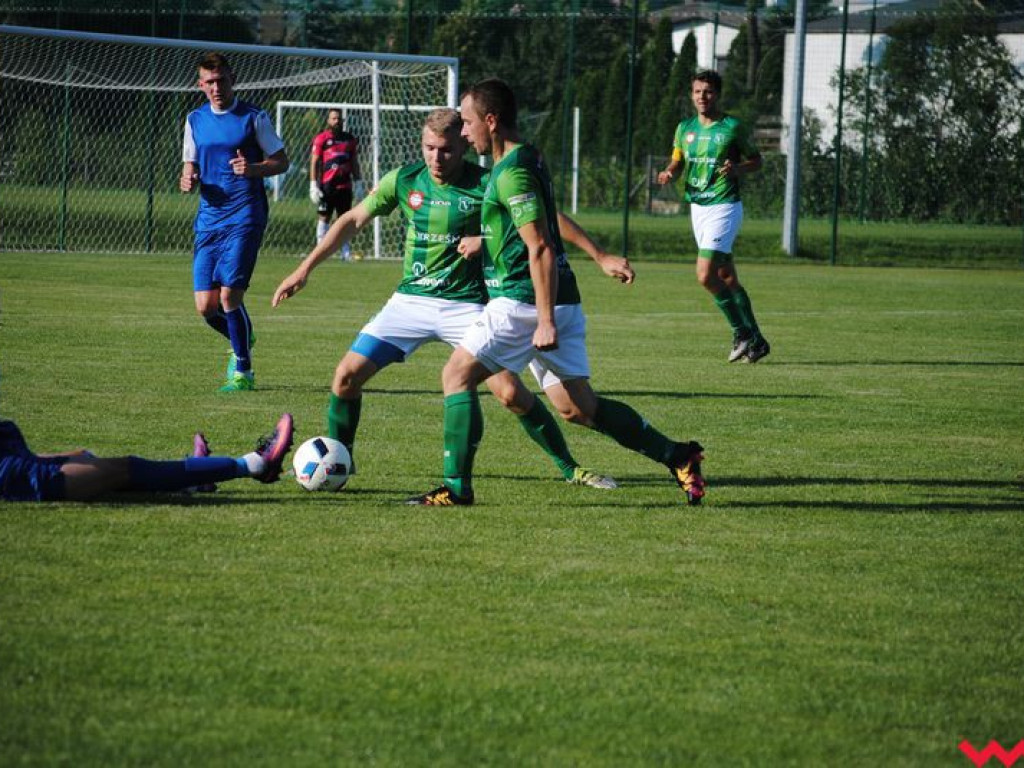 Komplet punktów Victorii w pojedynku z Białym Orłem, kluczowy zawodnik wrześnian z chęcią opuszczenia klubu (galeria)