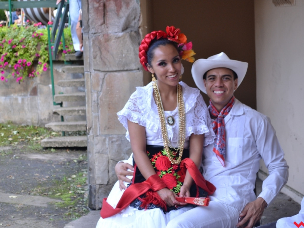 Wszystkie kolory folkloru w amfiteatrze