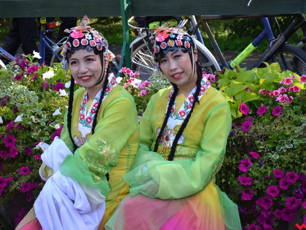 Wszystkie kolory folkloru w amfiteatrze