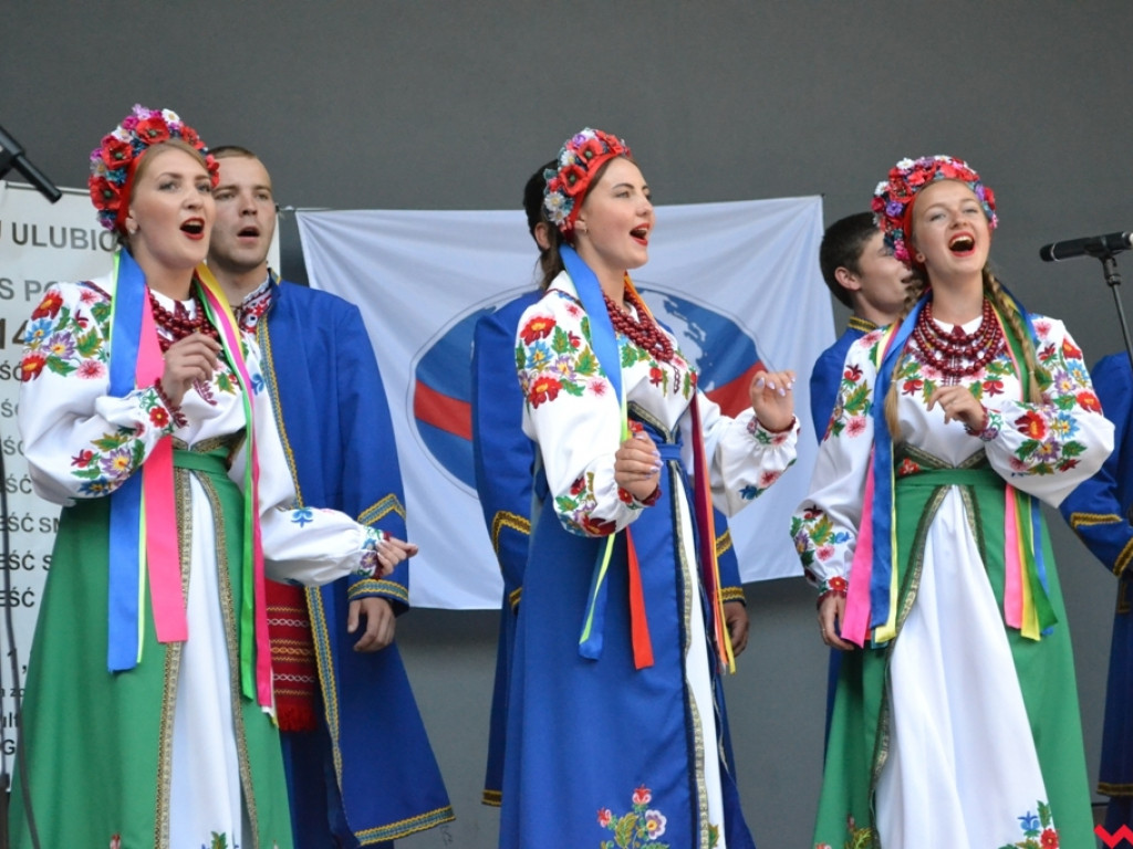 Wszystkie kolory folkloru w amfiteatrze