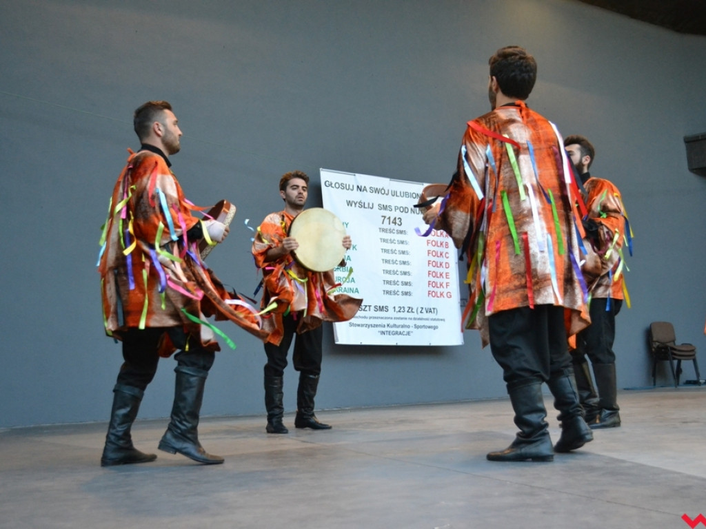 Wszystkie kolory folkloru w amfiteatrze