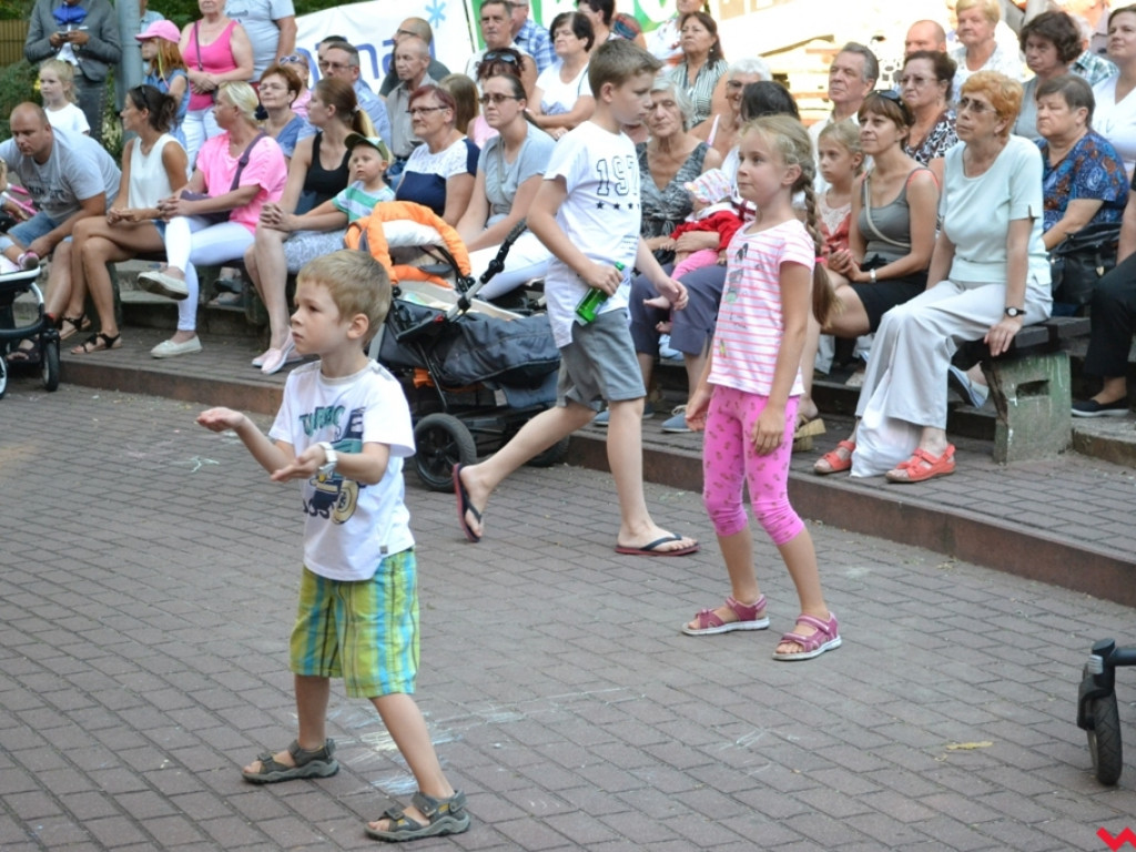 Wszystkie kolory folkloru w amfiteatrze