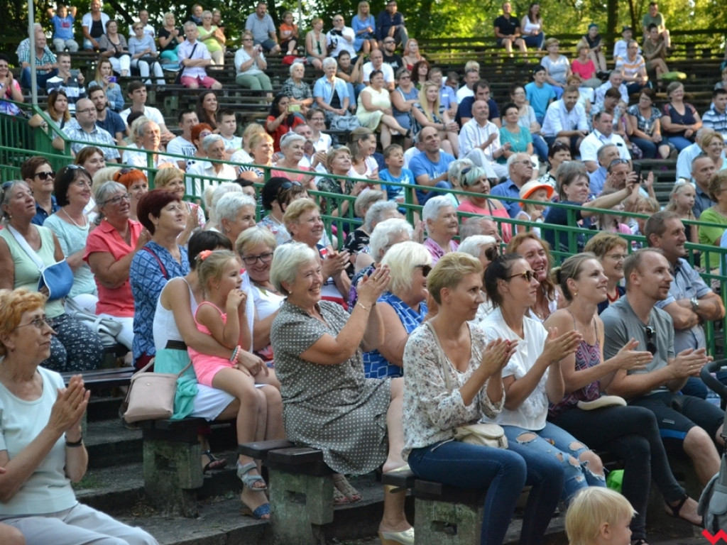 Wszystkie kolory folkloru w amfiteatrze