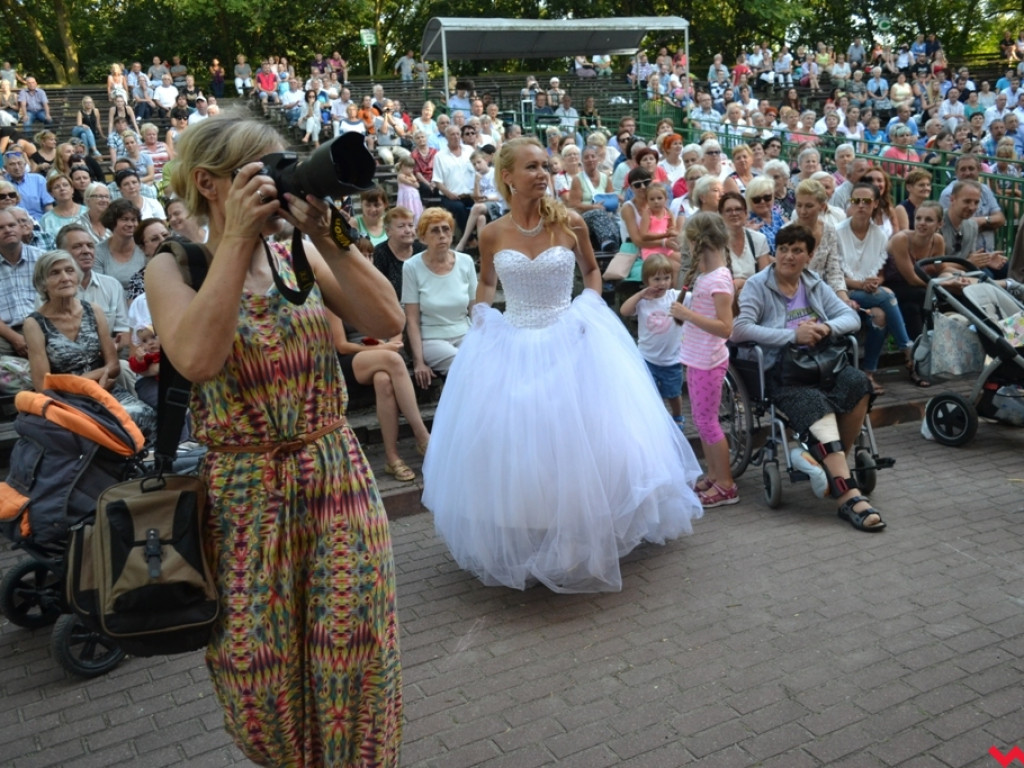 Wszystkie kolory folkloru w amfiteatrze