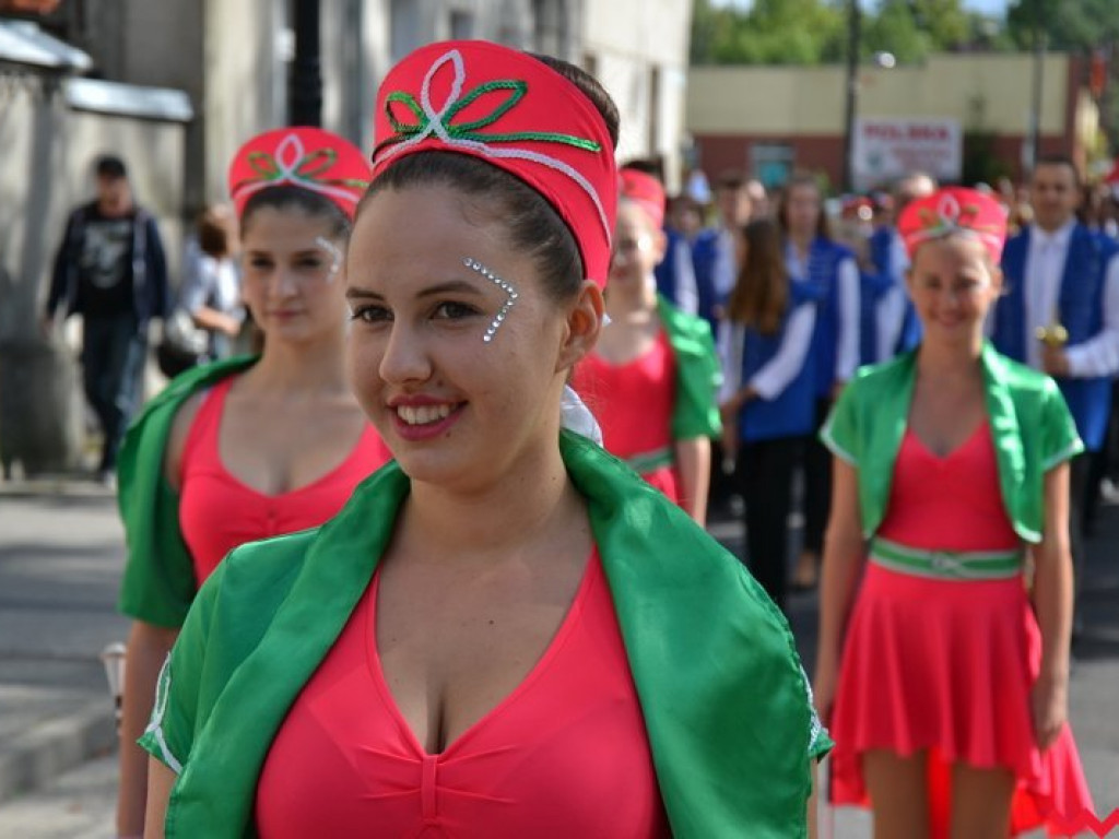 W marszu, w tańcu i na leżąco. Orkiestry znowu opanowały Wrześnię