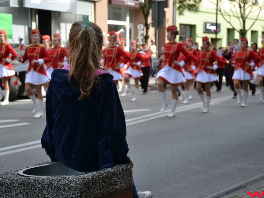 W marszu, w tańcu i na leżąco. Orkiestry znowu opanowały Wrześnię