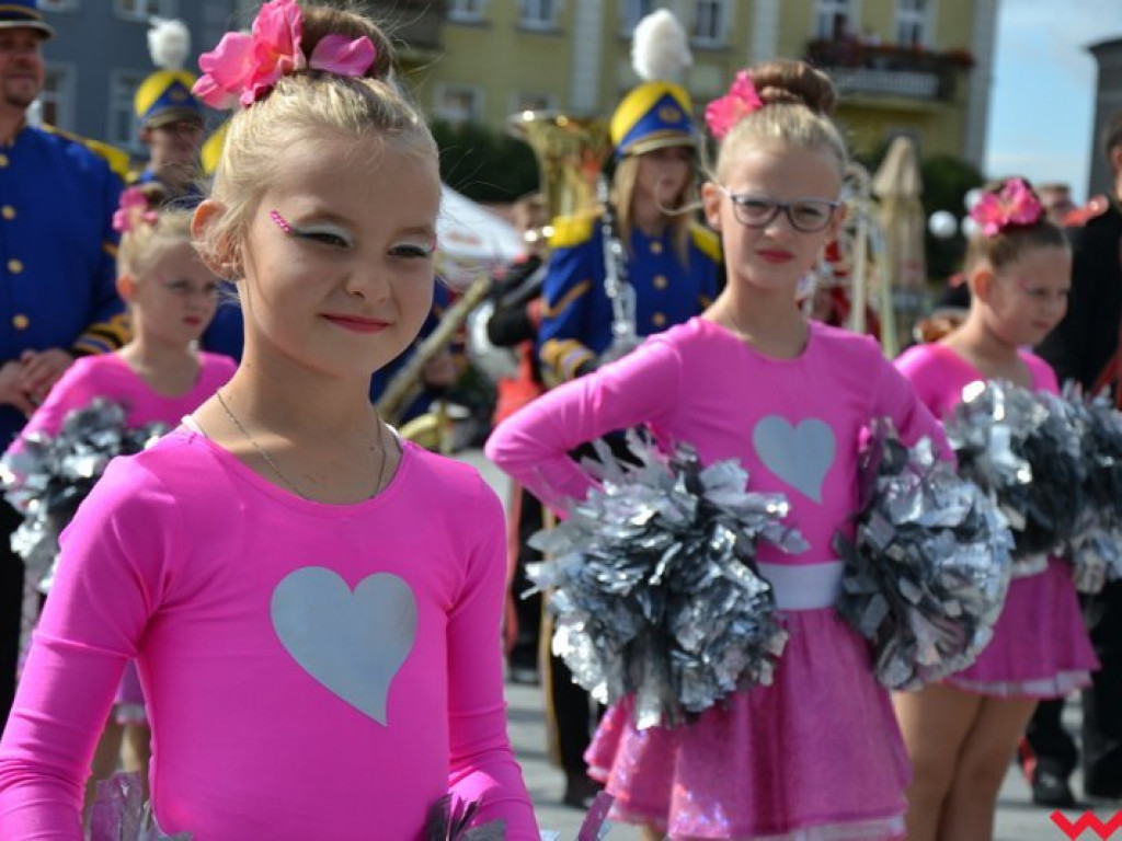 W marszu, w tańcu i na leżąco. Orkiestry znowu opanowały Wrześnię